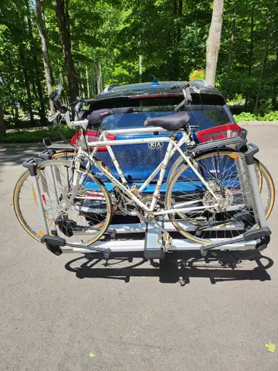Ensemble 2 vélos Peugeot et Porte-vélos Thule Helium, View more