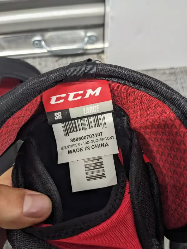 CCM Jetspeed FT1 Senior Large Elbow Pads NEW WITH TAGS in Hockey in City of Toronto - Image 5