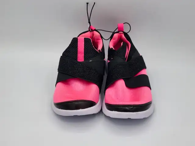 Girls running shoes pink size 12 brand new / souliers filles in Kids & Youth in West Island - Image 4