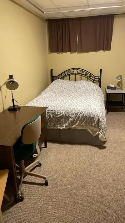 Available June 30/2025, furnished bedroom in Moose Jaw Sask. Looking for Saskpolytech short term (tr...