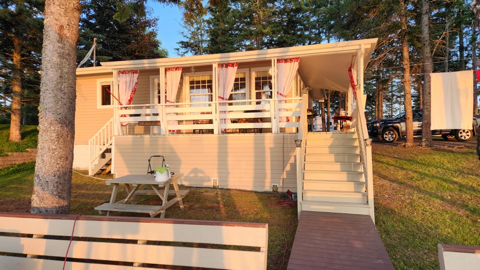 Beautiful cottage on water | Houses for Sale | Bathurst | Free local ...