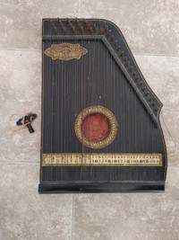 Vintage ROYAL GUITAR ZITHER Co
