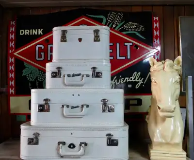 PAST and PRESENT ANTIQUES - LAMPS - APOLLO STEREO, View more