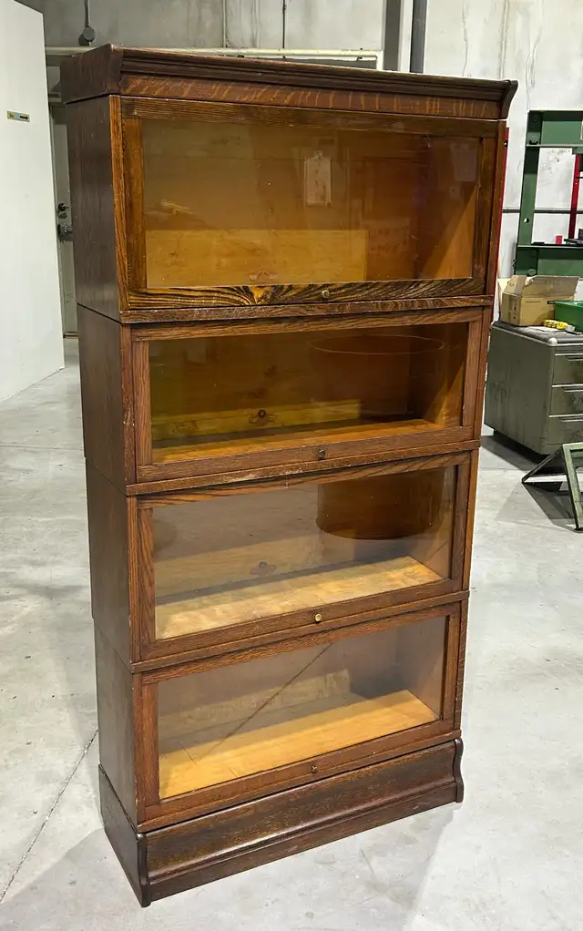 Antique “Prestonia” Four Tier Barrister Bookcase (OAK; c. 1920s) in Bookcases & Shelving Units in Mississauga / Peel Region - Image 3