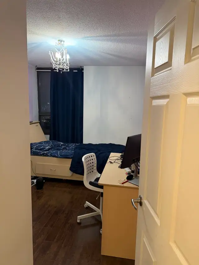 Private room for rent in Long Term Rentals in Mississauga / Peel Region - Image 5