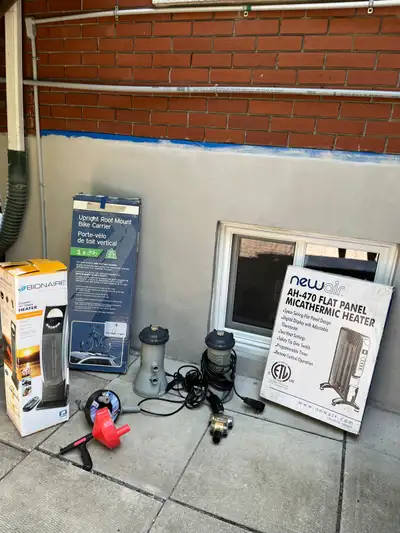 Pompes piscine et différents outils prix variés., View more