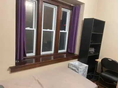 Bedroom for rent, 10 minutes on bus to Fanshawe main campus