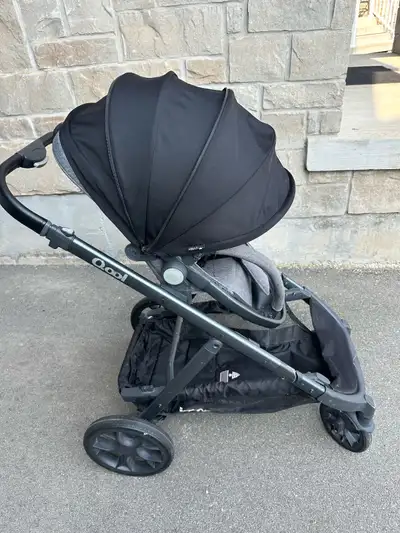 I am selling a used a very high quality Joovy Qool stroller in good condition, perfect for navigatin...