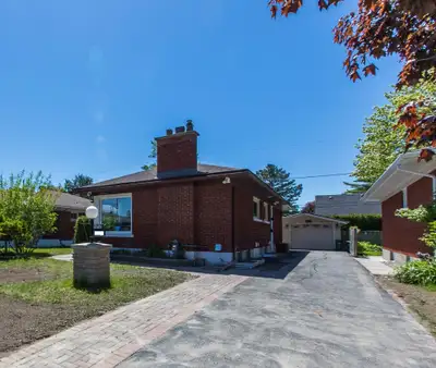 A furnished room available by September 1st! $900 in main unit of a modernized 2 unit apartment. !!!...