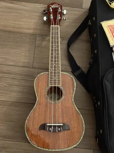 Oscar Schmidt OU5 Ukalele bundle, View more