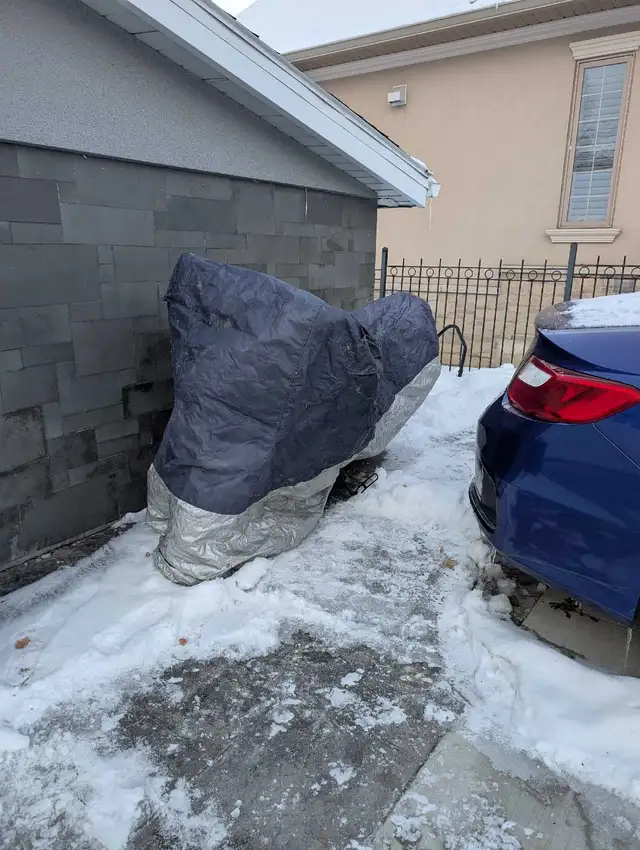 SV1000S low kms serviced in Sport Bikes in Hamilton - Image 11