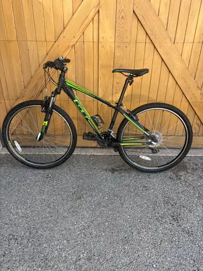 GT aggressor mountain bike XS, View more