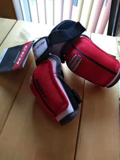 coudières de protection CCM moyens 3.8/4 acheté trop petits, neufs