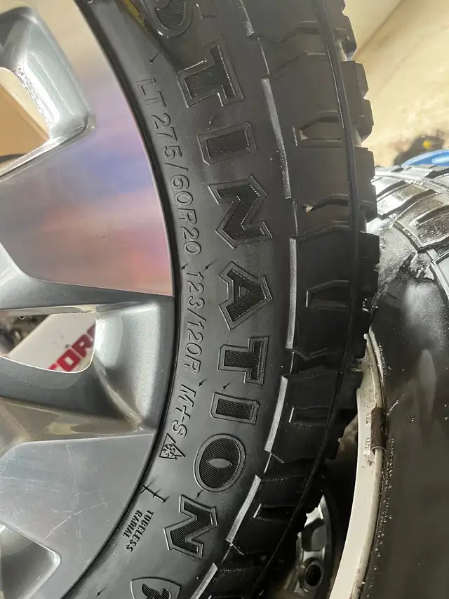 Chevy 2500 wheels and tires in Tires & Rims in Chatham-Kent - Image 3