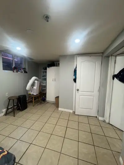studio basement/ 1 bedroom