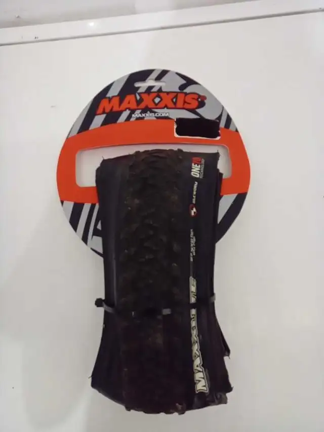 MAXXIS MAXXLITE TIRE - 27.5X2.00 - BLACK (MODEL: TB85939000) in Frames & Parts in City of Toronto - Image 3
