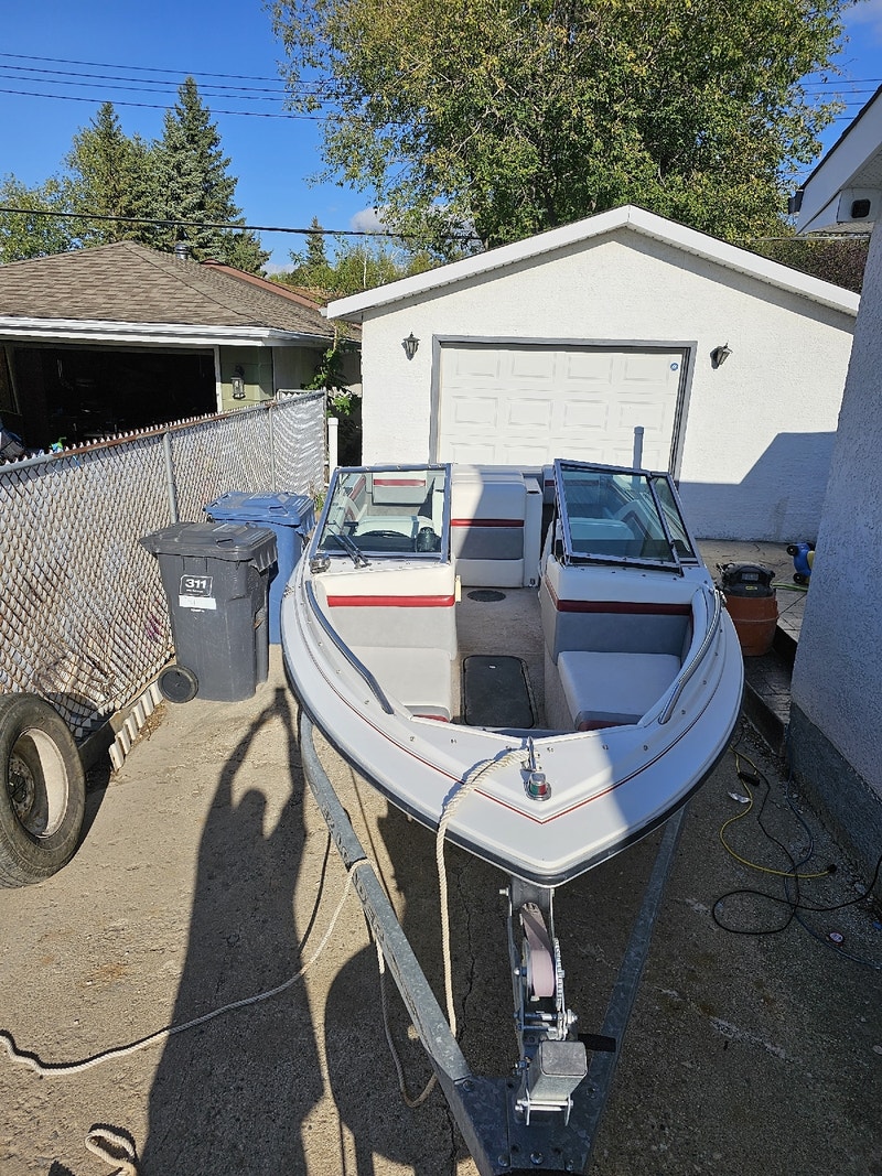 1992 Doral boat 3l mercruiser engine Powerboats & Motorboats