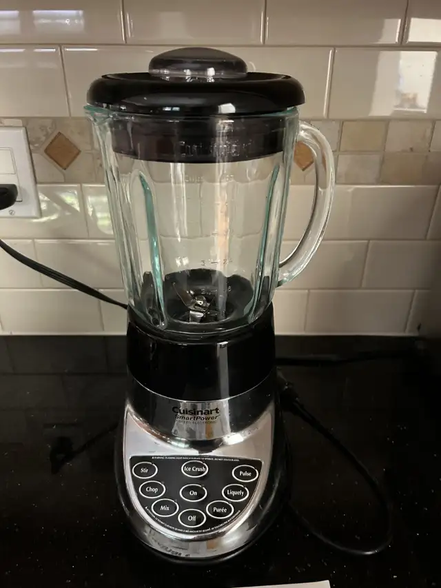 Cuisinart- Smart Power - 7 speed electronic blender in Processors, Blenders & Juicers in City of Toronto - Image 4