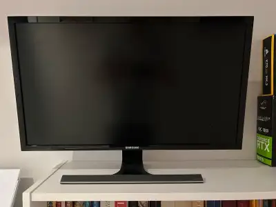 This is a 4K Samsung 24-inch LED monitor, perfect for office work or as a secondary display for your...