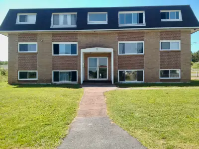 2 BR Apartment in Salmon River