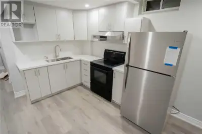 1 bedroom sharing basement for girl