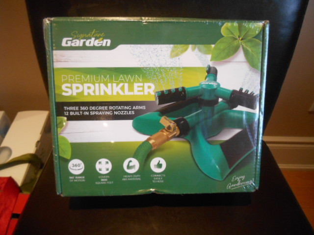 Signature Garden 3-Arm Sprinkler, 12 Nozzles; Full Rotation; New in Plants, Fertilizer & Soil in Mississauga / Peel Region - Image 2