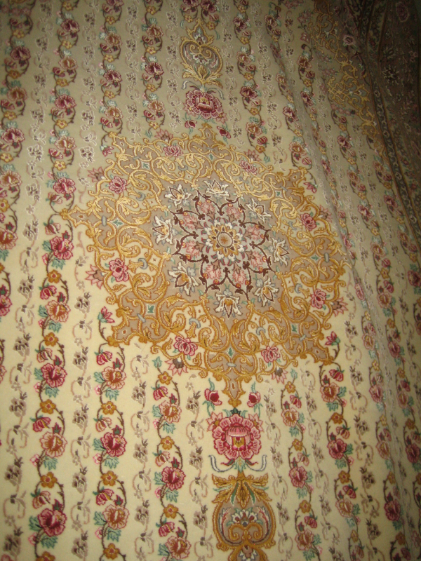 Fine Esfahan-iran Rug 260x140Cm Signed 70 Raj Wool & Silk in Home Décor & Accents in City of Toronto - Image 5