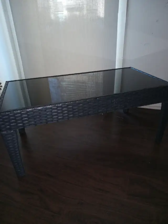 Black Wicker Coffee Table with Glass Top in Coffee Tables in City of Toronto - Image 3