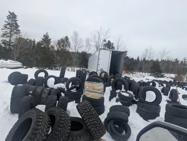 Used tires lots truck tires 15 in to 37 in in Tires & Rims in City of Halifax - Image 8