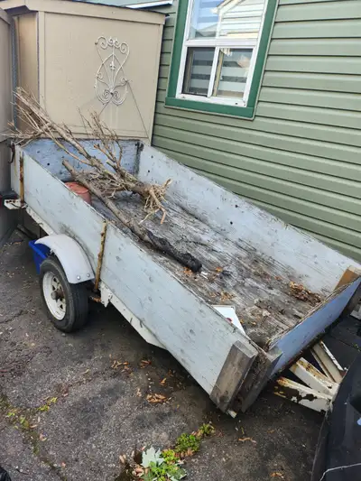 $ 300 NEEDS A LITTLE WORK