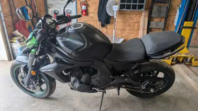 2015 Kawasaki ER6N. Similar to the EX650. Almost identical but the headlight and tail are different....