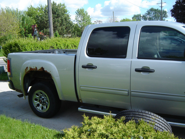 Selling My 2011 GMC Sierra Nevada Edition. in Cars & Trucks in London - Image 3