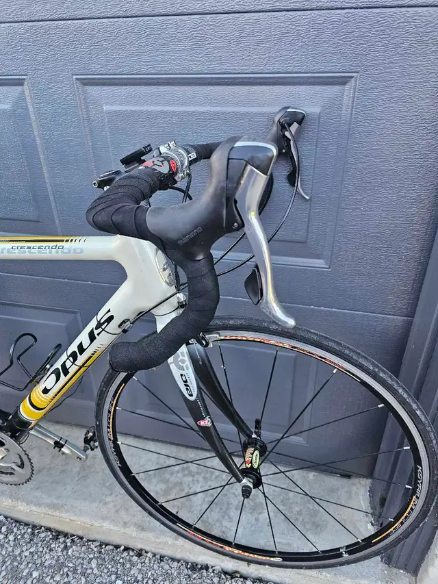 Opus Crescendo carbon fiber road bike  in Road in City of Toronto - Image 3