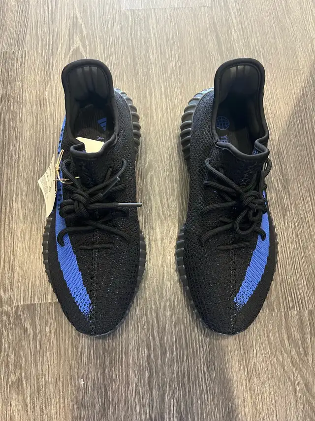 Adidas Yeezy 350 Dazzling Blue size 11 in Men's Shoes in Markham / York Region - Image 3