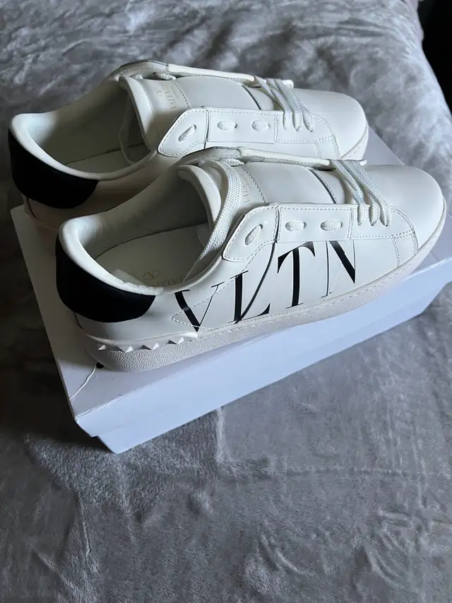 Valentino Mens Shoes Size 11 in Men's Shoes in Markham / York Region - Image 2