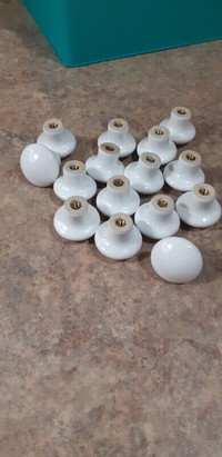 Bathroom hardware/knobs