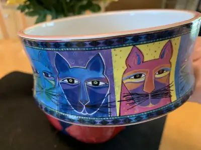 DESIGNER LAUREL BURCH CAT BOWL, View more
