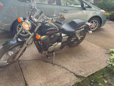 2001 Honda shadow spirit 750 34k Small dented gas tank from tip in parking lot Great bike no issues