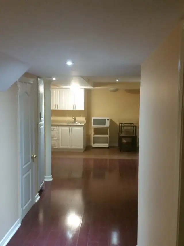 One bedroom apartment in Markham
