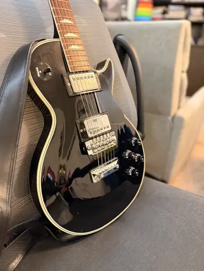 70’s Hoyer 5060 Les Paul, View more