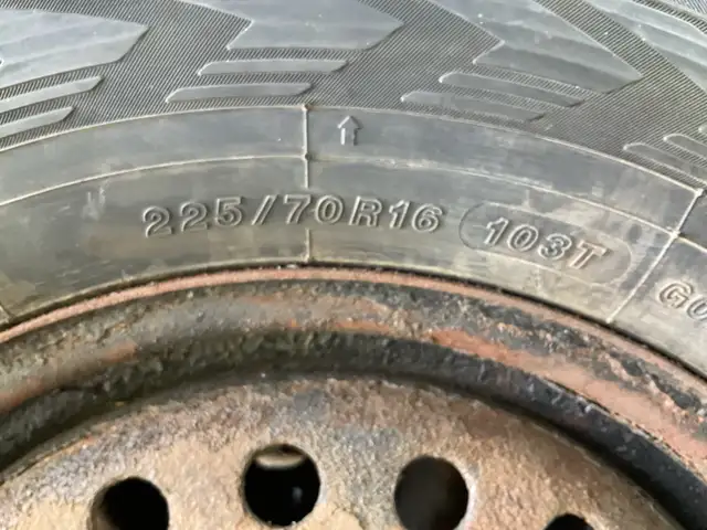 Price reduced. Winter tires 225/70/16 off Honda CRV in Tires & Rims in Ottawa - Image 9