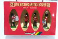 BRITAINS METAL MODELS HAND PAINTED 1:32 1986 MADE IN ENGLAND