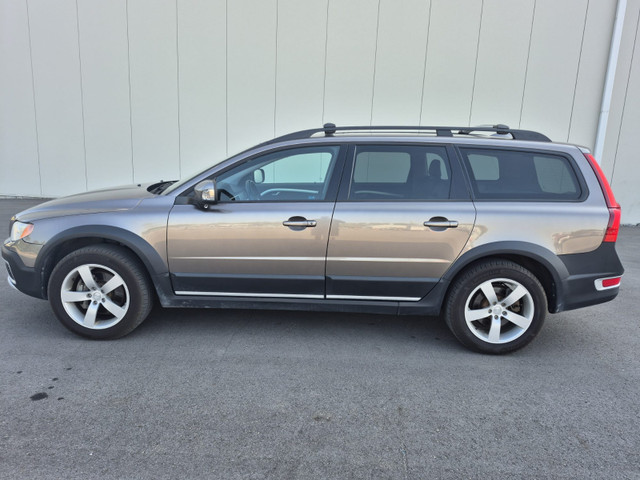 2011 Volvo XC70 T6 AWD in Cars & Trucks in Edmonton - Image 2