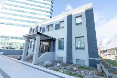 Attention all Agencies and Professionals. In the heart of downtown fully renovated office building f...