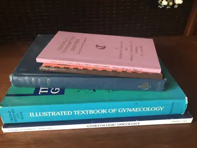 $10 for the lot Cash only. Pick up only Centerpoint Mall- Yonge and Steeles or Eaton’s 1) illustrate...