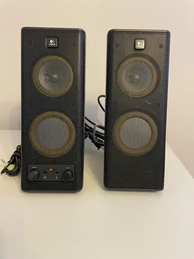 These Logitech speakers deliver clear and balanced sound for your computer or audio setup. This is a...