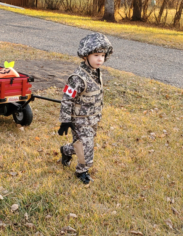 2T-4T Army Ranger Halloween costume in Costumes in Brandon - Image 4