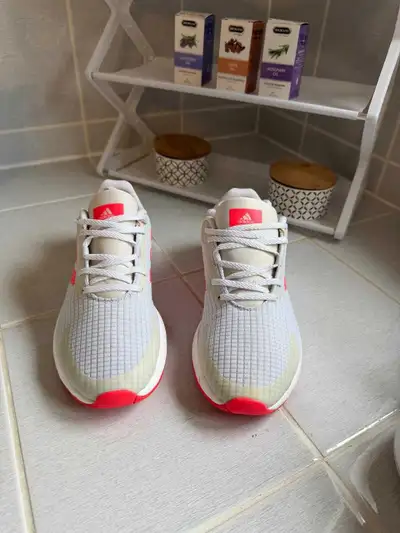 Adidas Running Shoes Mens 8.5 Women's 9.5, View more