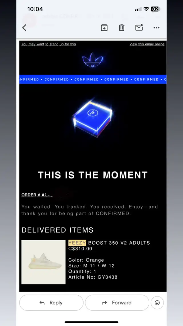 Adidas Yeezy Boost 350 V2 Light Size 11 in Men's Shoes in Oshawa / Durham Region - Image 5