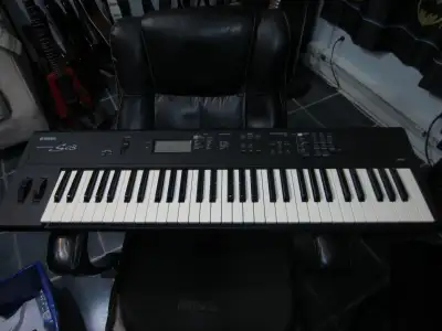 Yamaha S03 Synth, View more